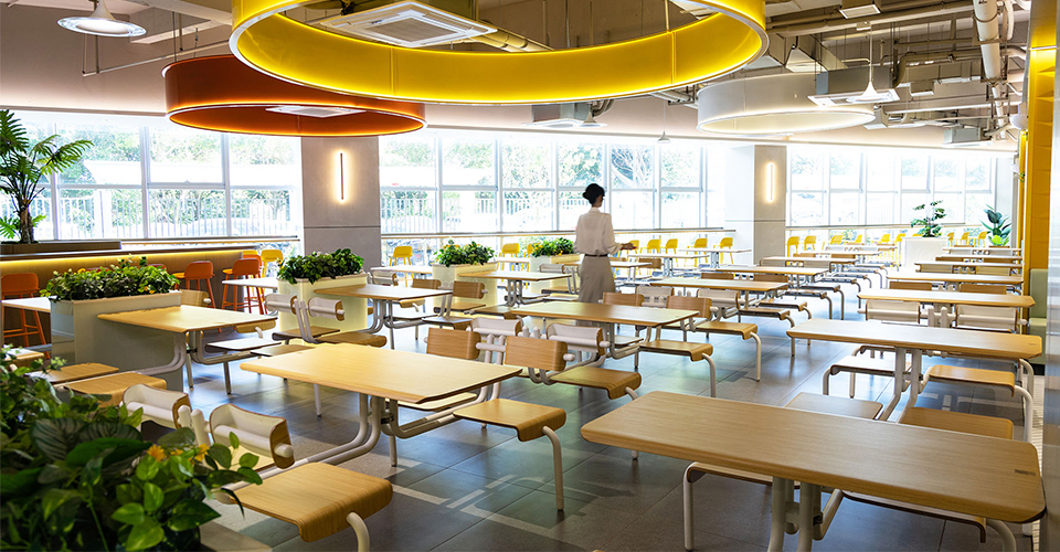 JE Furniture × Staff Canteen | Sunshine Accompanying All Year Round